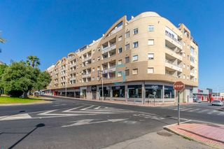Pis a Parque Acuático - Sector 25. Este fantástico apartamento de dos dormitorios en la primera pla
