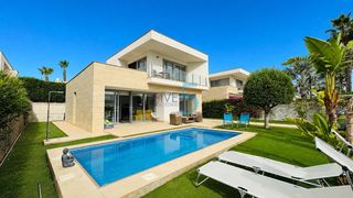 Casa a Desamparados - Hurchillo - Torremendo. Esta hermosa villa totalmente independiente y amueblada se encue