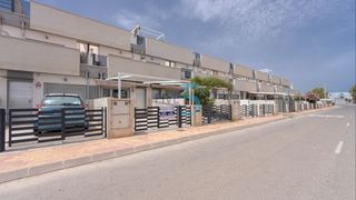 Casa a schiera in Lo Pagán. Fantástica casa adosada de 3 dormitorios y 2 baños en lo pagan,