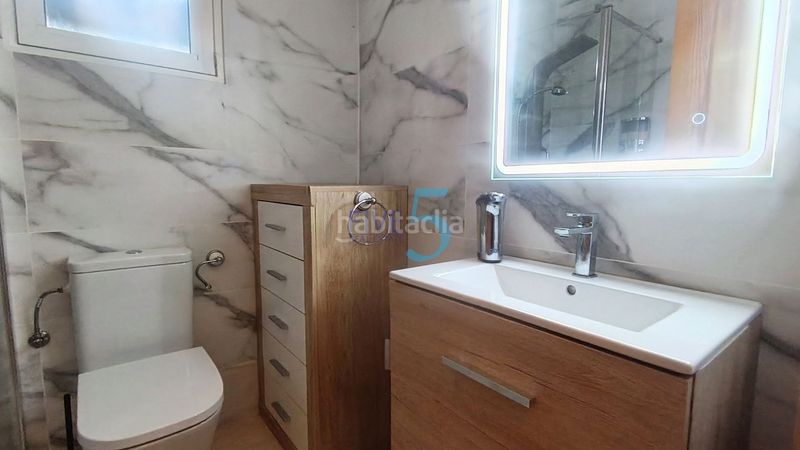 Foto 1727a562-2f74-43b7-8bba-f6432a8a2ff4. Casa amb calefacció a Daya Nueva