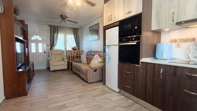 Foto 50bb6920-7272-41d1-a809-0b35d7493699. Casa amb calefacció a Daya Nueva
