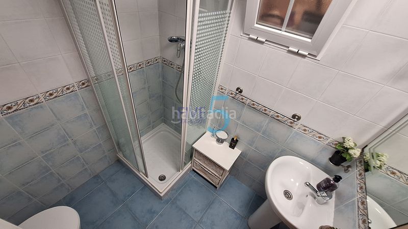 Foto 7b65e99c-4ffb-409d-a63e-f5e89391f616. Dúplex amb aparcament piscina a Puerto Marino Santa Pola