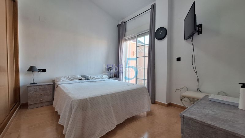Foto cf2c9505-1ee7-4712-95c3-971c55be2c10. Dúplex amb aparcament piscina a Puerto Marino Santa Pola