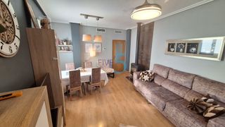 Appartement à Almoradí. Amplio piso con chimenea y balcón sur en almoradí! vivienda de 3