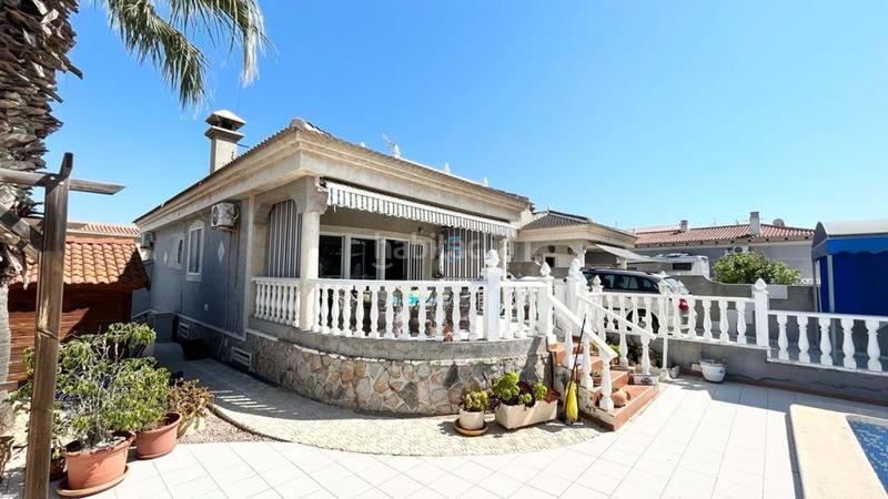 Foto 3cdc7ef6-754d-4d69-b0fb-170943075b8f. Casa amb calefacció aparcament piscina a Zona Carrefour - Urbanizaciones Torrevieja