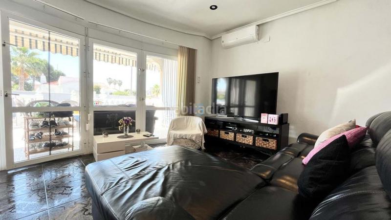 Foto c7d048ff-c233-4f09-bc93-38f0fb2f323e. Casa amb calefacció aparcament piscina a Zona Carrefour - Urbanizaciones Torrevieja