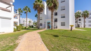 Penthouse in Terrazas de la Torre Golf. Increíble ático de 3 habitaciones y 2 baños, con terraza, vistas