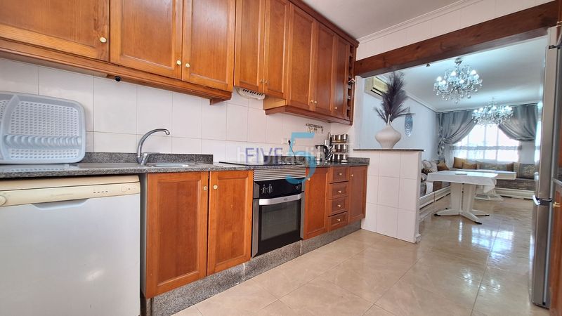 Foto 0f85ffc3-bdbd-4a8b-8536-8c5b094c5f9a. Casa amb piscina a Lo Marabú Rojales