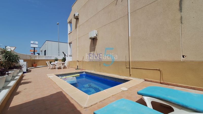 Foto f0706f38-8665-4ccc-a796-0588ffa7d1e7. Casa amb piscina a Lo Marabú Rojales