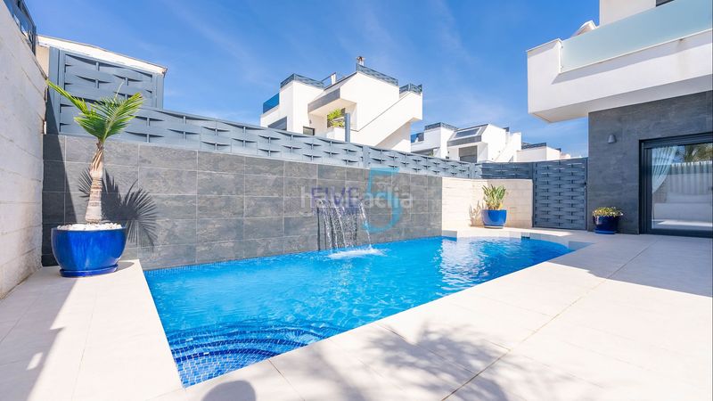 Foto 07c98e34-46e7-478f-af5d-ae875f5d3a8b. Casa amb calefacció piscina a Benijófar