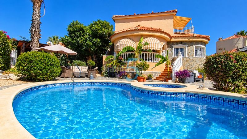 Foto 078640c9-c9d7-456e-8a38-2452f6fcfcfb. Casa amb calefacció piscina a Lo Pepín Rojales