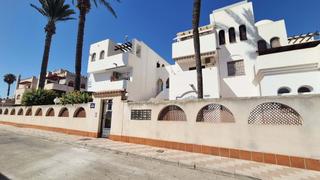 Pis  Calle zeus. Experimente lo mejor de este encantador apartamento de 2 dormito