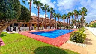 Reihenhaus  Calle badajoz. Fantástica casa de estilo fortuna en el codiciado complejo manue