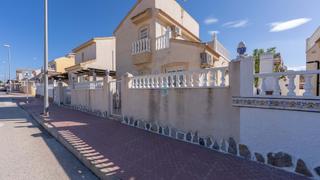 Haus  Calle san jose. Encantadora villa independiente de 3 dormitorios y 2 baños en un