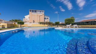 Maison  Calle otono. Espaciosa casa adosada de 34 dormitorios y 1,5 baños en torretas