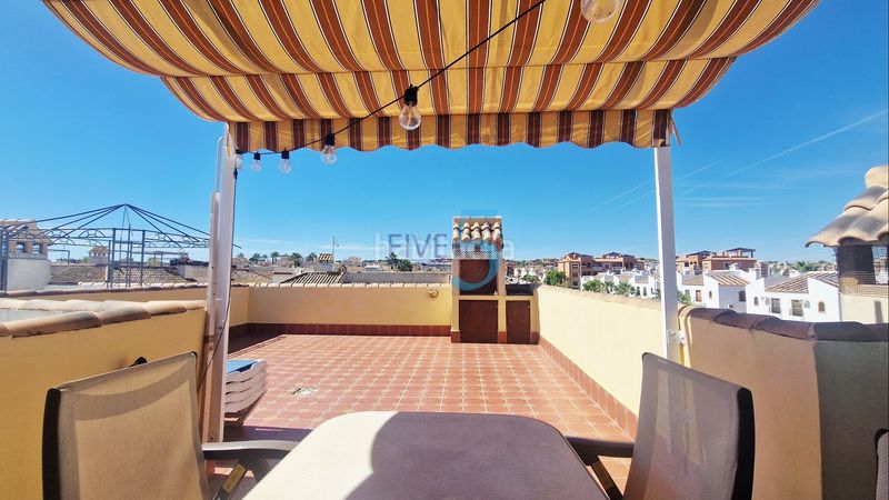 Foto 6a32c329-bc66-40e5-9340-e2c909bd447b. Piso apartamento superior de 2 dormitorios bellamente presentado en sol golf, villamartín, con piscina común, aparcamiento privado y un en Orihuela