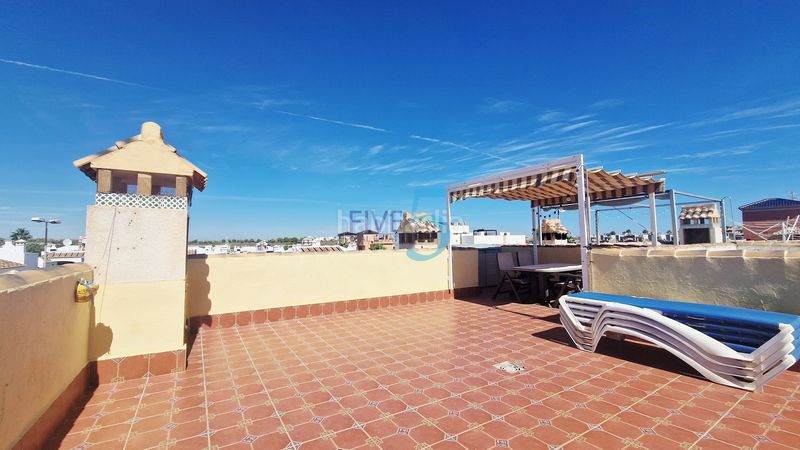 Foto 7d972737-72d0-4983-bdf5-58c352f41f0c. Piso apartamento superior de 2 dormitorios bellamente presentado en sol golf, villamartín, con piscina común, aparcamiento privado y un en Orihuela