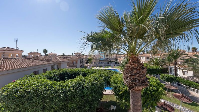 Foto 183fd761-9c08-40a4-a625-02a00cbcb7aa. Casa adossada amb calefacció piscina a Playa Flamenca Orihuela