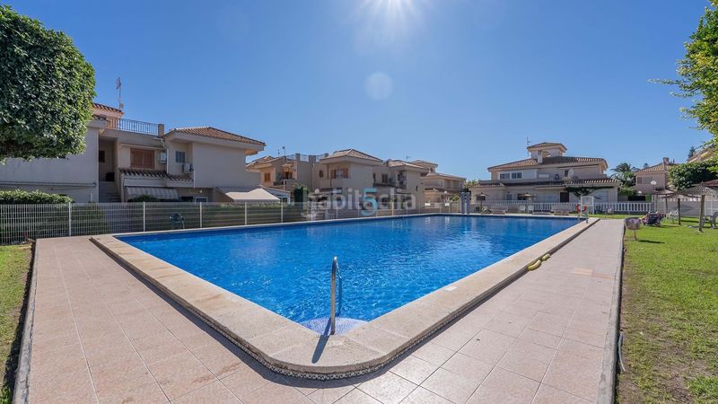 Foto 7edbcb12-0c82-4f1f-a075-67f534273252. Casa adossada amb calefacció piscina a Playa Flamenca Orihuela