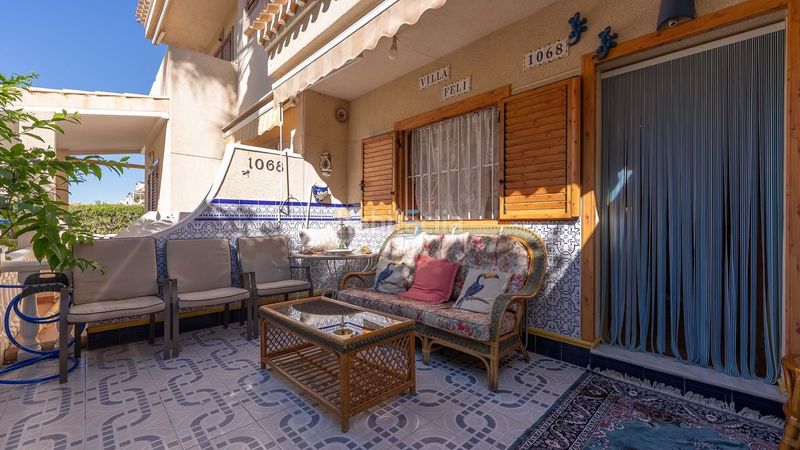 Foto e4313b6d-b6b1-4a9d-83c1-83a53a5a5e07. Casa adossada amb calefacció piscina a Playa Flamenca Orihuela