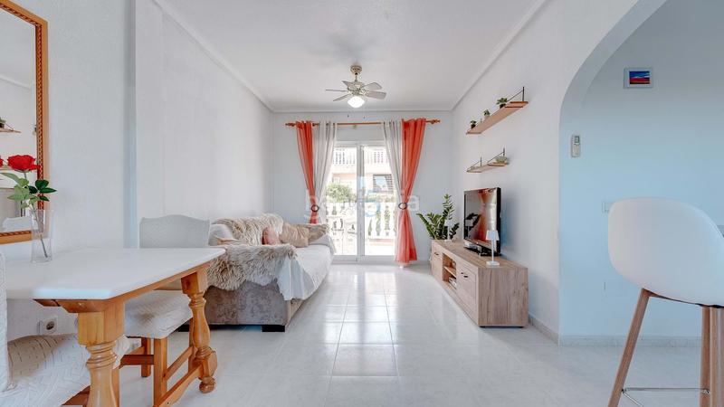 Foto 56b2312f-a646-49e4-a5b3-0f14d63eebfd. Pis amb calefacció piscina a Rojales