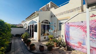 Casa in Zeniamar - Horizonte - La Campana. Este fabuloso bungalow de dos dormitorios completamente amueblad