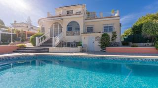 Maison  Calle josefa aniorte. Impresionante villa de 34 dormitorios y 2,5 baños orientada al s