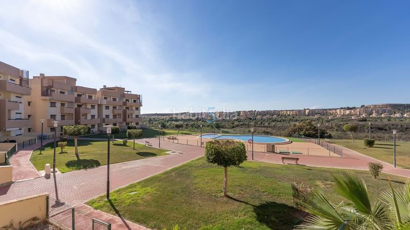 Foto 16c5ffb5-76a9-47e5-82eb-d931bd0c6393. Pis amb aparcament piscina a Gea y Truyols Murcia