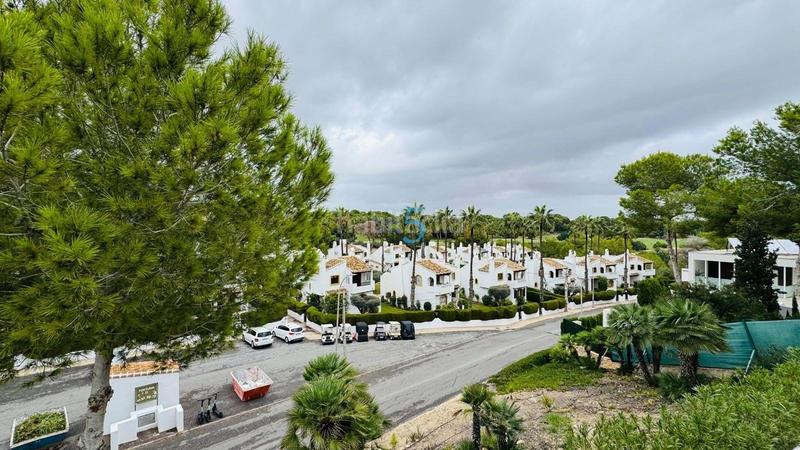 Foto 51012caf-663b-46fb-9221-f4fa9fb49b5a. House with pool in Villamartín-Las Filipinas Orihuela