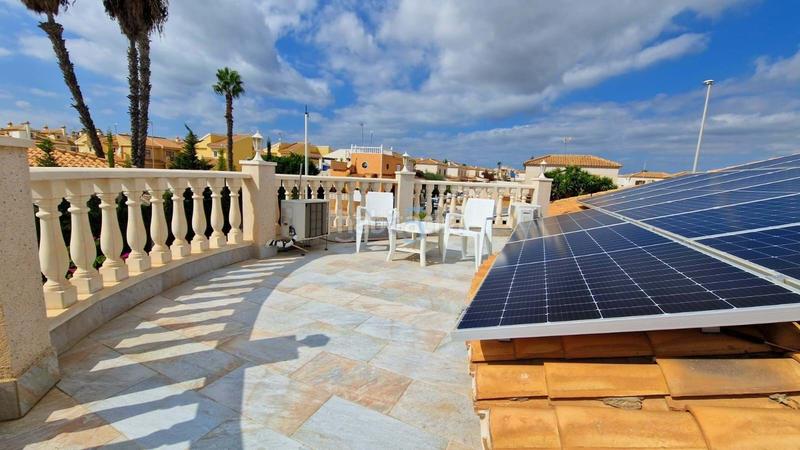 Foto 6702a18a-3cb9-4732-8468-d13646aad2ec. House with heating pool in Playa Flamenca Orihuela