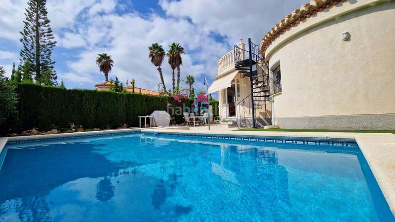 Foto 8ac4c5fc-d6f3-4451-832d-e902f71f9287. House with heating pool in Playa Flamenca Orihuela