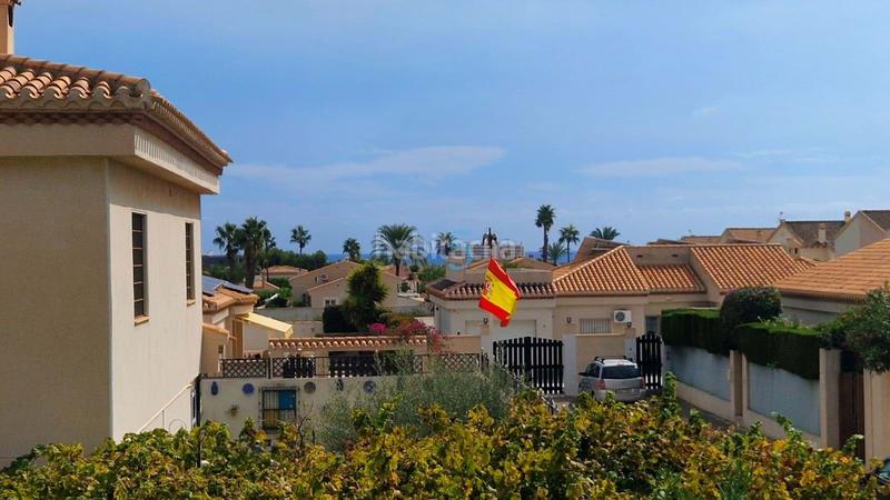 Foto 8f4c1f01-7608-40b7-bd77-0b1db36ca195. House with heating pool in Playa Flamenca Orihuela
