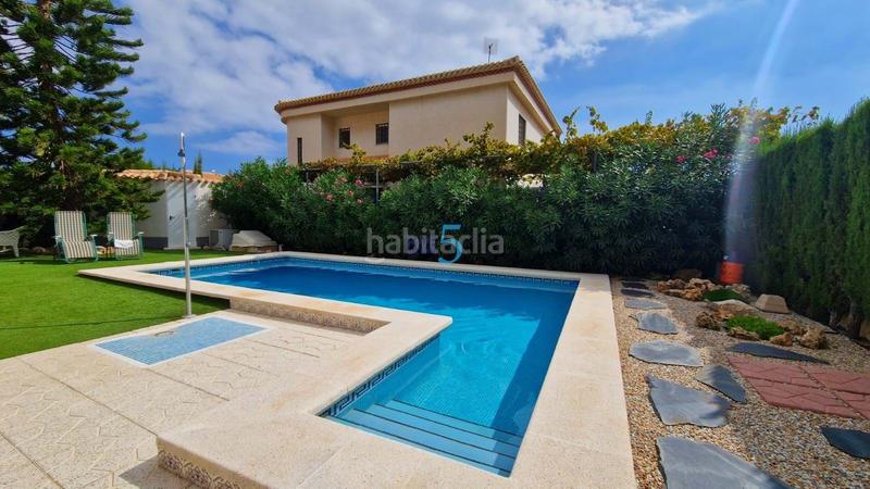 Foto f8644fd5-1c83-4b4d-ac06-47a5cd82e13e. House with heating pool in Playa Flamenca Orihuela