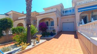 Maison  Calle conjunto zambra. Espaciosa villa independiente de 34 dormitorios con garaje priva