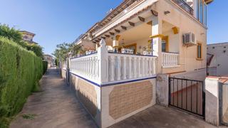 Appartamento  Calle torre de pisa
house. Ubicado en la popular zona costera de punta prima, este apartame