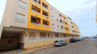 Piso  Calle republica argentina. Fantástico apartamento de dos dormitorios en planta alta con pis