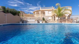 Casa  Calle chiquita. Impresionante villa independiente de 5 dormitorios con alojamien