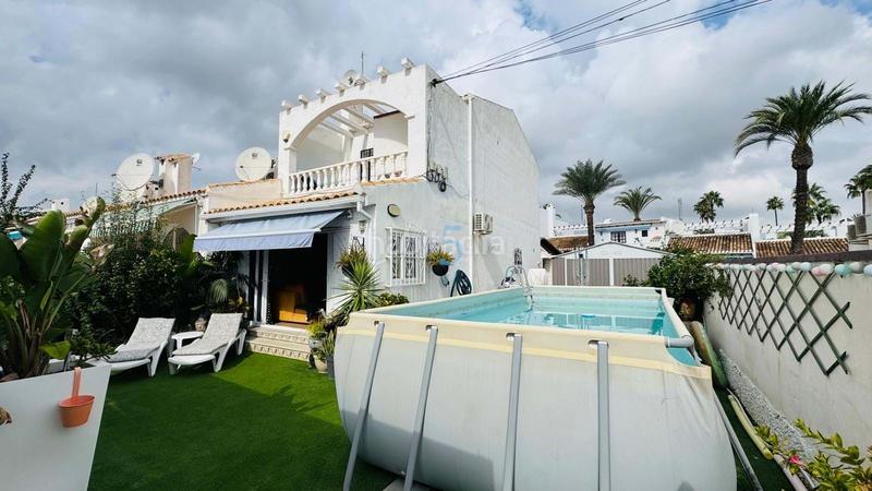 Foto 59ed0306-6b77-477b-86c3-d7d56adc6475. Casa a schiera con piscina in Villamartín-Las Filipinas Orihuela