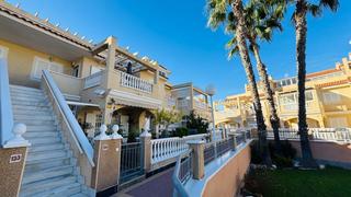 Pis  Calle abeto. Ubicado en el atractivo desarrollo zeniamar 5 en playa flamenca,
