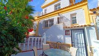 Reihenhaus  Calle santiago de la ribera. Fantástica villa de 3 dormitorios y 2 baños con techo azul con s