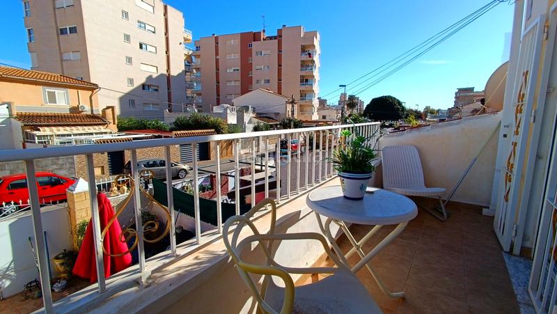 Foto f0e7a28d-ee64-47a1-9cd5-85689fe90935. Casa adossada amb calefacció a nueva Torrevieja Torrevieja