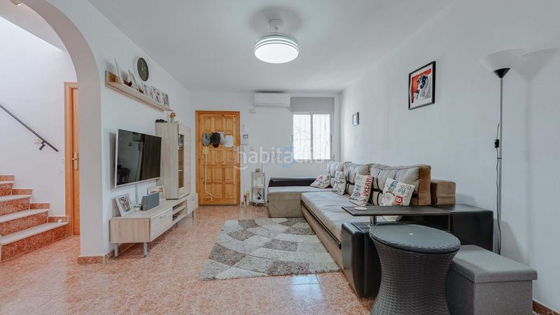 Foto e4cdb6d6-dfe7-4bd6-9c25-3b7442625675. Casa adossada amb calefacció piscina a Zona Carrefour - Urbanizaciones Torrevieja