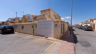 Semi detached house  Calle manuel vera espinosa