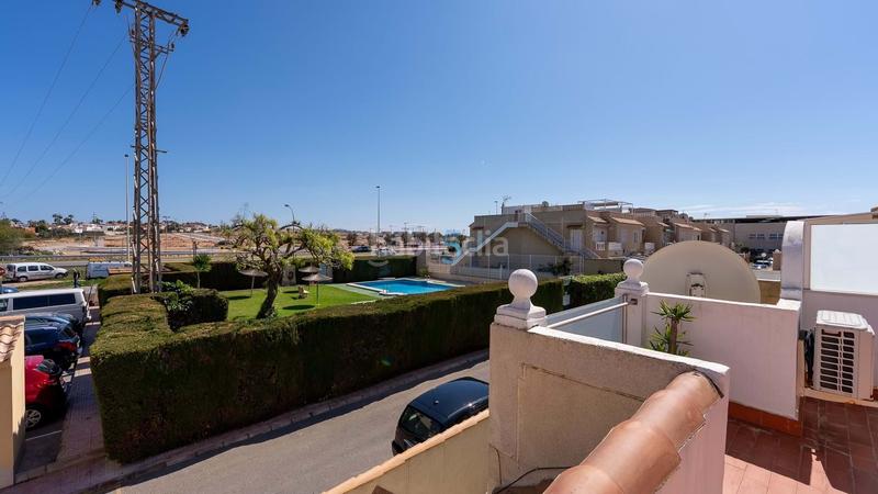 Foto eb42c10a-c3a7-4730-9f81-5dbe3c592b24. Semi detached house with heating pool in Zona Carrefour - Urbanizaciones Torrevieja