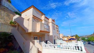 Pis  Calle pico santa barbara. Encantador apartamento de 2 dormitorios en el último piso con so
