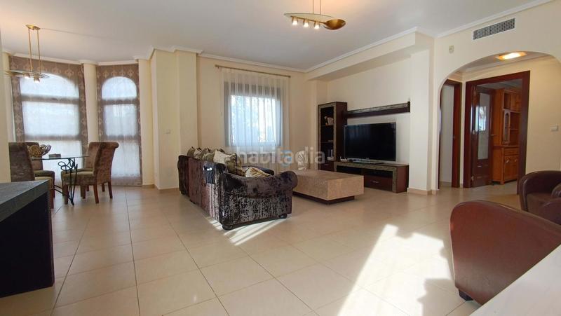 Foto f022b964-5727-4c3e-b882-67711ededd70. House with heating pool in Rojales