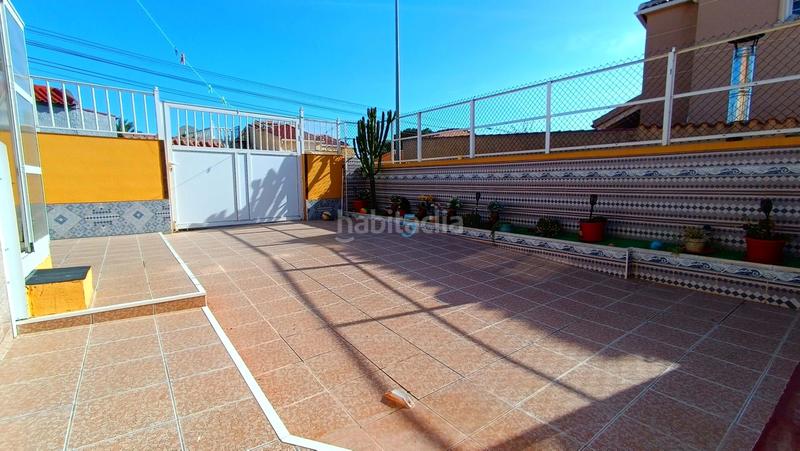 Foto 45f03f78-4a48-4e04-8765-5b9103707e72. House with heating parking in San Fulgencio