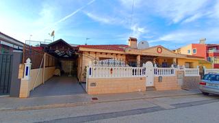 Maison  Calle pablo picasso. Hermoso bungalow renovado de 3 dormitorios y 2 baños en benijofa