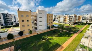 Pis  Calle clavo  apartment. Este impresionante apartamento de dos dormitorios y dos baños en