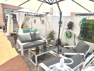 Casa adossada  Calle abanilla. Casa adosada de 2 dormitorios y 2 baños bien presentada con sóta